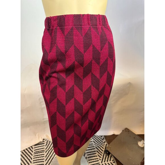 St. John Collection Cranberry/Black Chevron Wool & Rayon Skirt K716335 Size 4 - Picture 10 of 13